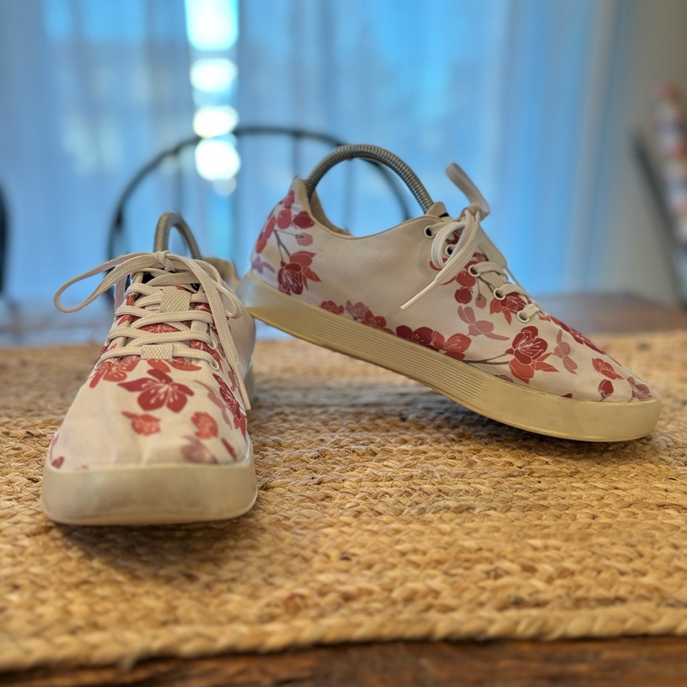 NOBULL pink floral trainers Women’s size 7.5